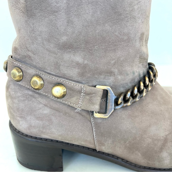 STUART WEITZMAN Citylink Taupe Suede Metal Link Chain Moto Biker Boots Sz 7.5 W - Picture 3 of 14